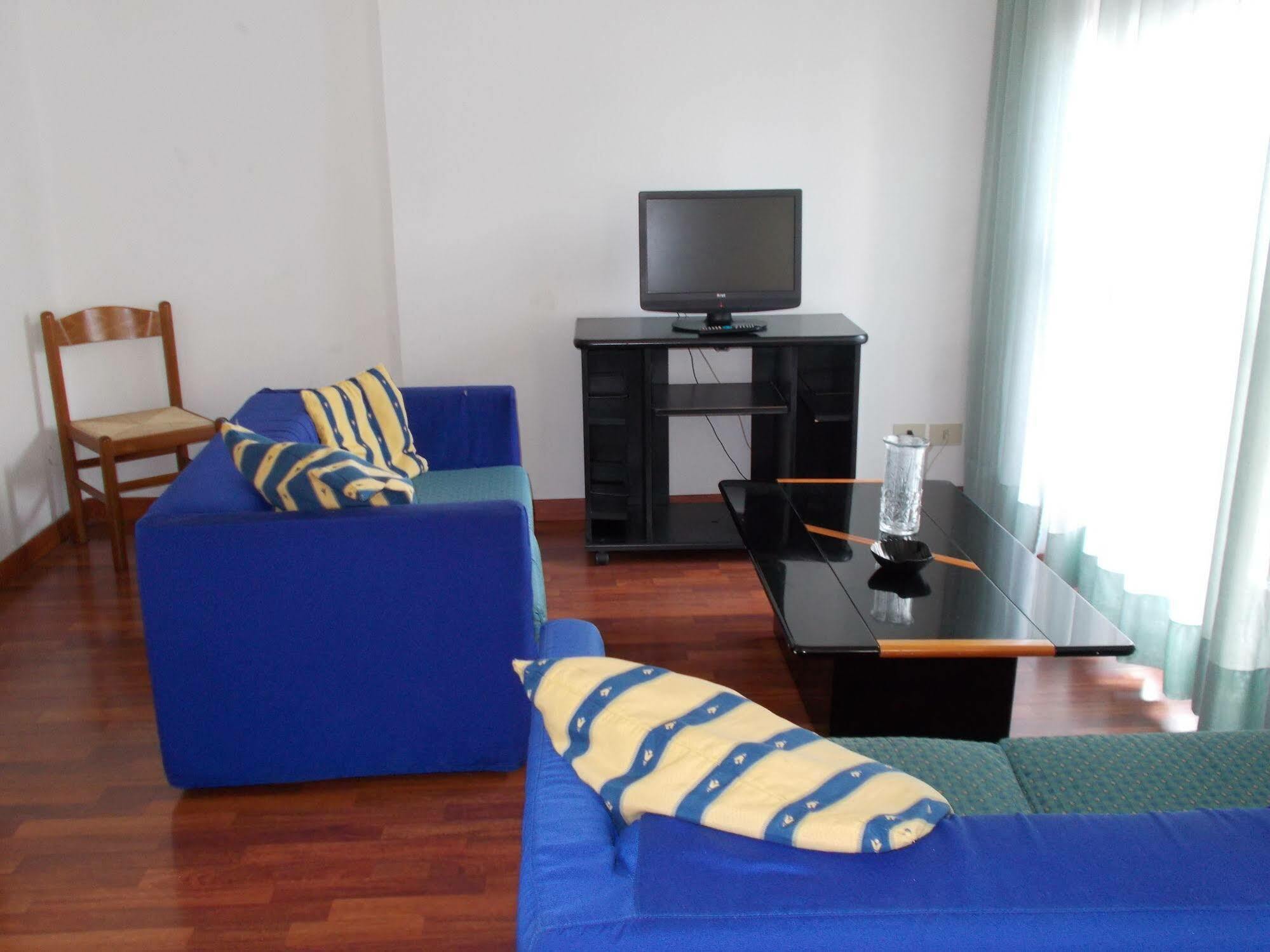 Residence Pola Милано Екстериор снимка
