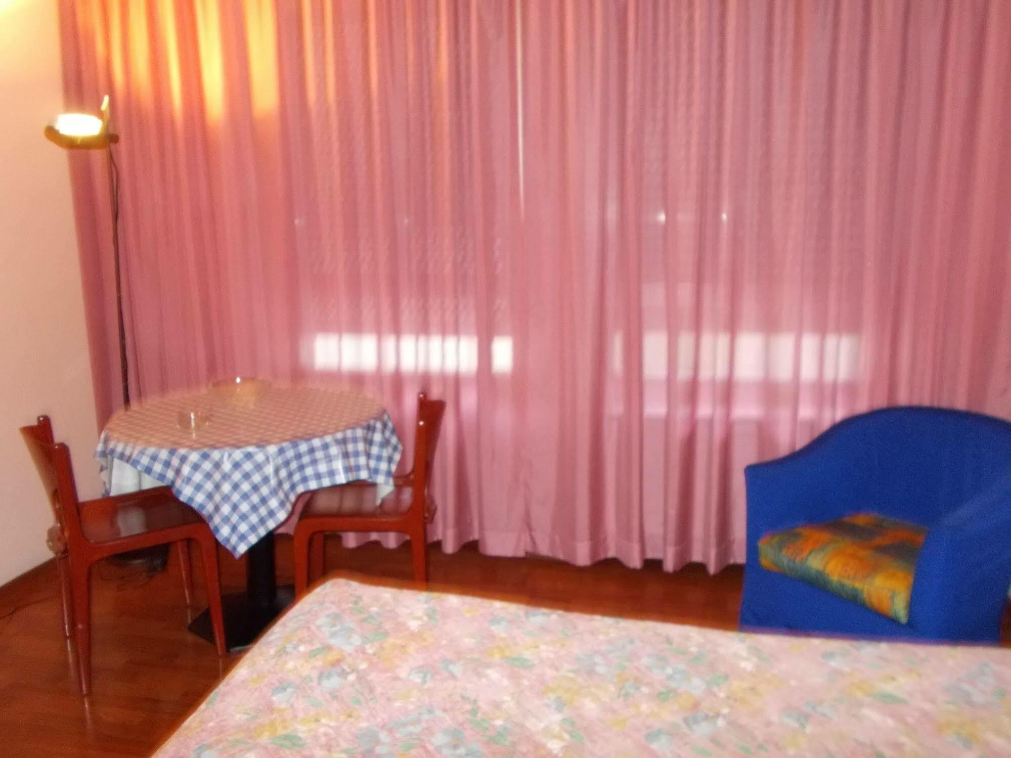 Residence Pola Милано Екстериор снимка